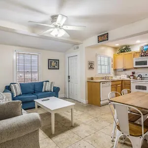 Sea Breeze -great Location! Holiday home